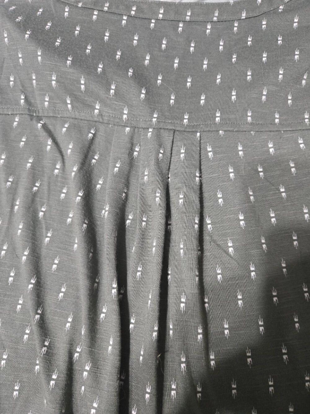 Green Grey Tank - Picture 4 of 4